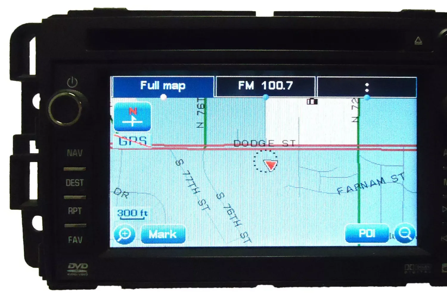 

Навигационная система GPS с сенсорным экраном, радио, CD, DVD-плеер