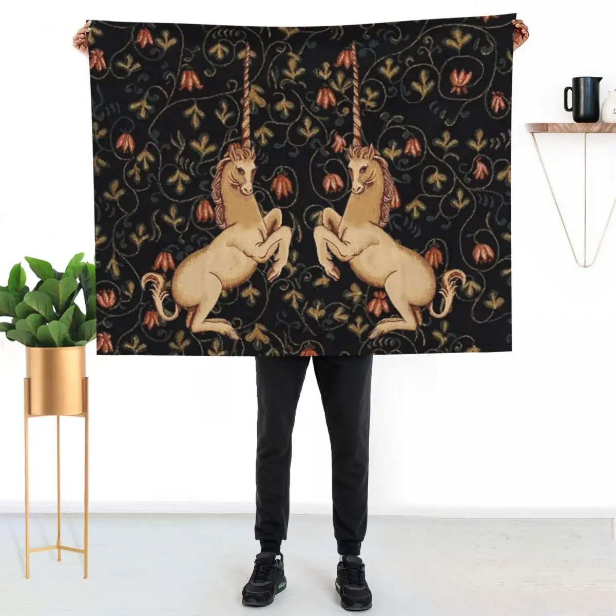 Medieval Unicorns Midnight Floral Tapestry Throw Blanket Flannels Sleeping Bag Luxury Thicken Soft Plaid Kid'S Blankets