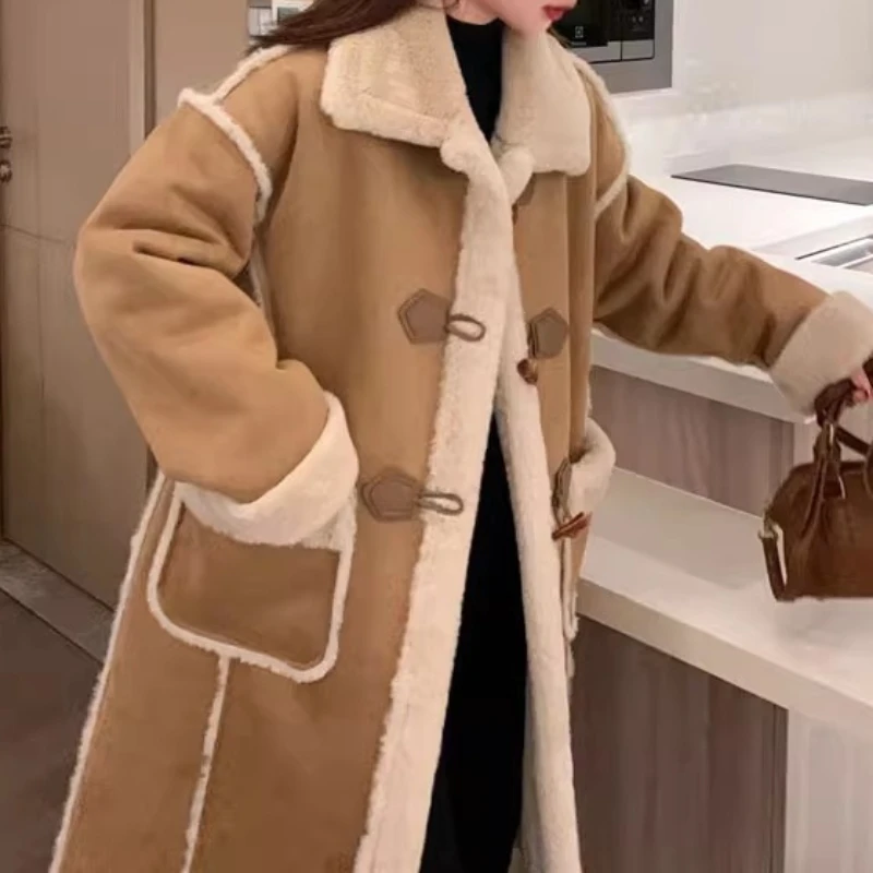 

2025 Winter New Horn Buckle Fur Integrated Coat Extended Thickened Lamb Plush Suede Jacket Women