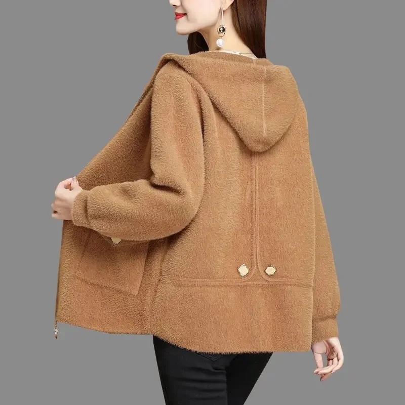 Autumn Winter Female Fashion Hooded Outwear 2025 Women Large Size 4XL Tops Jacket Korean Middle Aged Mother High End Short Coat