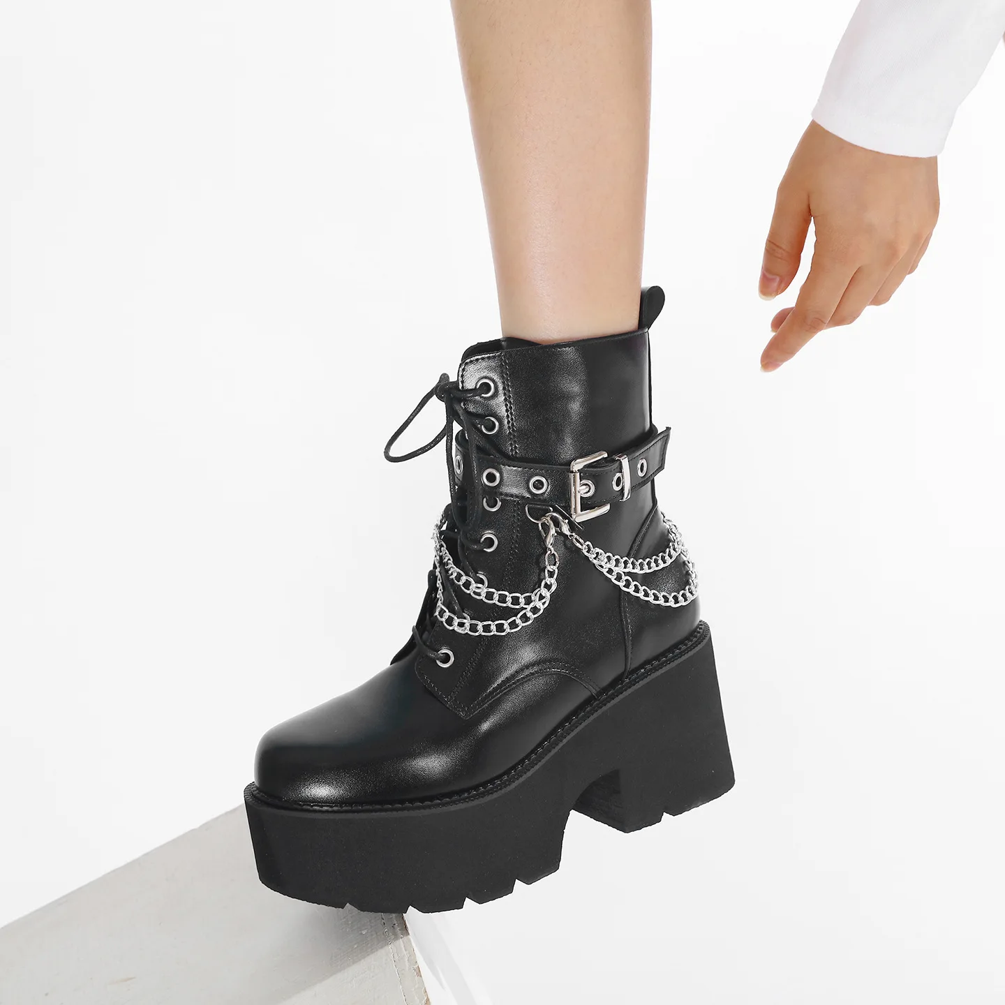 

Women Black Ankle Boots Side Zipper High Chunky Heel Platform Fashion Chain Boots Plus Size Thick Sole Waterproof Winter Shoes