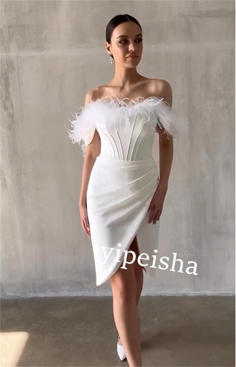 Customized Jersey Feather Pleat Evening Sheath Strapless Bespoke Occasion Gown Mini Dresses