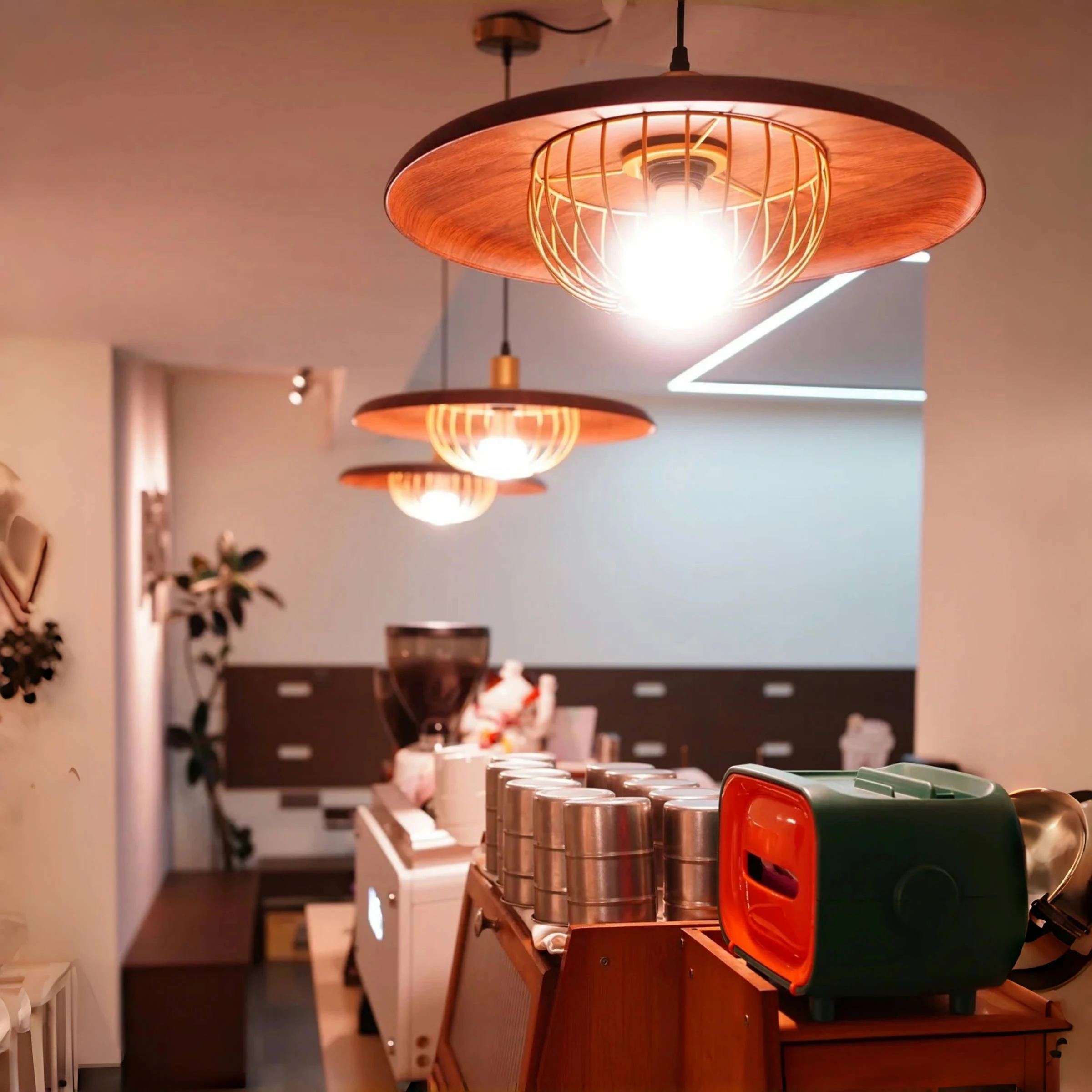 YEBMLP Creative Iron Pendant Lamp Restaurant Bar Cafe Table Walnut Chandelier Indoor Decor Bird Cage Lampshade Hanging Light New