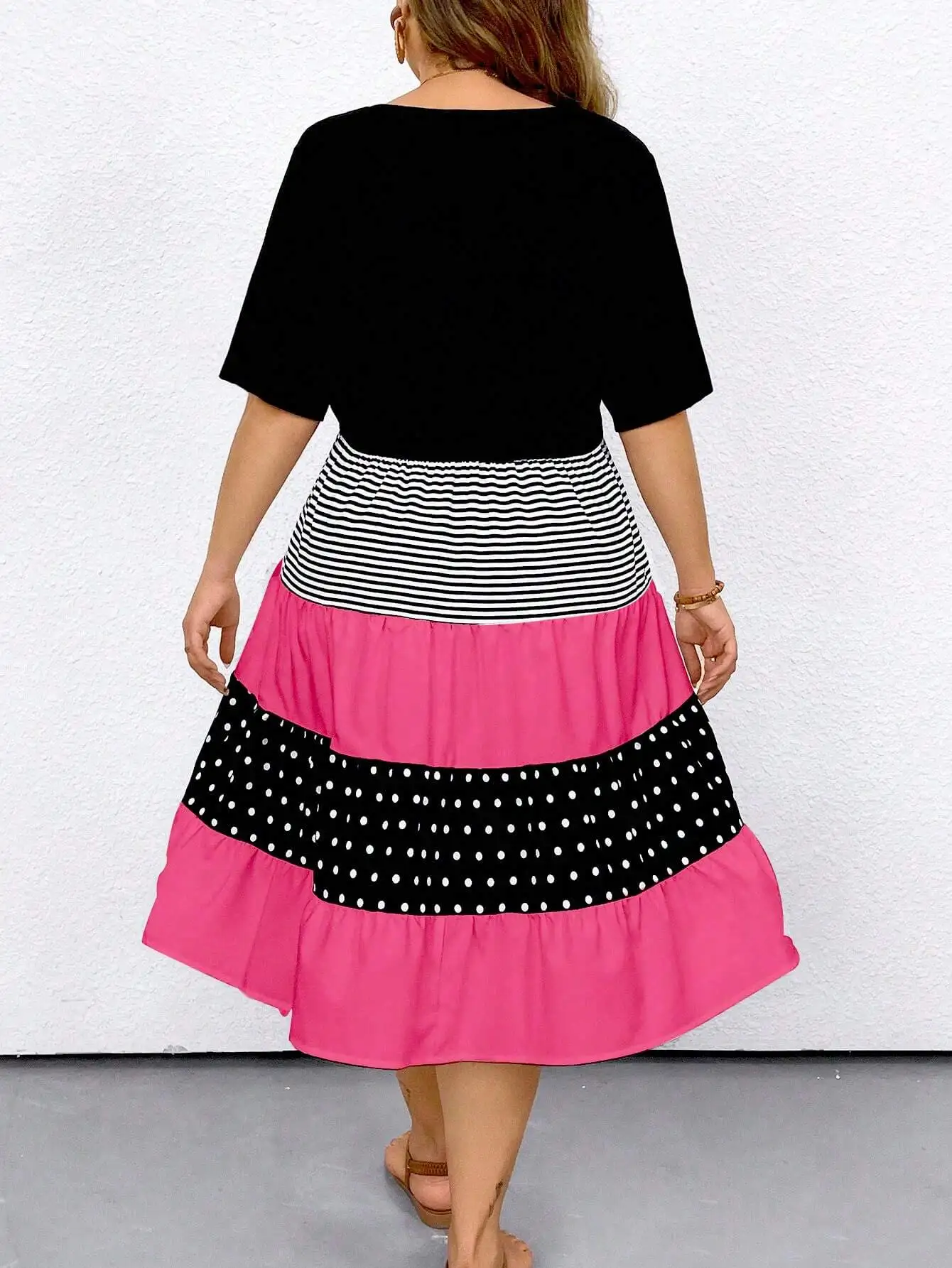 

Plus Size Round Neck Short Sleeve Color Block Striped Polka Dot A-Line Dress With Ruffled Hem