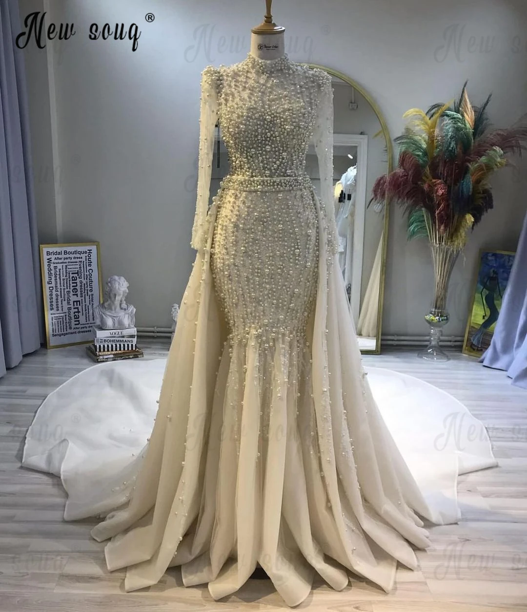 

Champagne Full Pearls Luxury Evening Dress 2024 Dubai Long Sleeve Detachable Train Vestido De Noiva Middle East Celebrity Dress