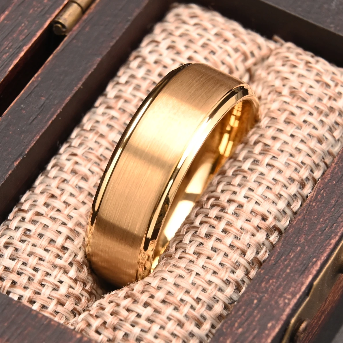 8MM/6MM Goldfarbener Wolframring Herren Eheringe Anillos Bague Homme Pareja De Modeschmuck Paar Verlobungsringe Geschenke – Detail 9