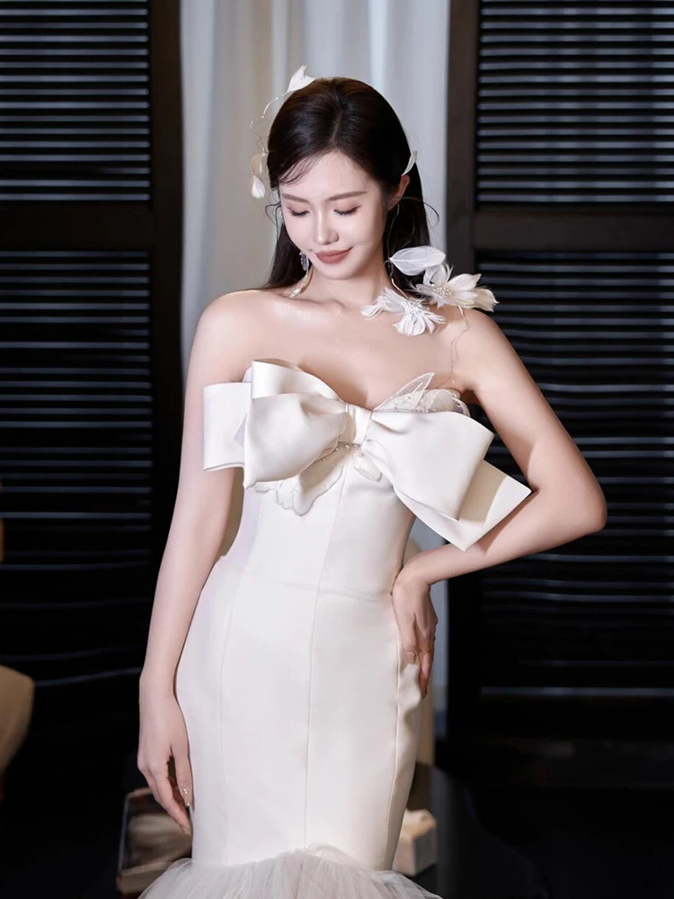 ホワイトマーメイドウェディングドレス恋人ストラップレスレースブライダルドレスコルセット高級コルセットバックカスタマイズされたフォーマルオケージョンドレス