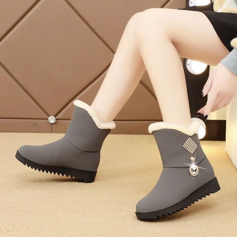 Chunky Rhinestone Round Toe Snow Boots for Women Winter Chic and Elegant Woman Shoes High Quality on Promotion Fashion Booties