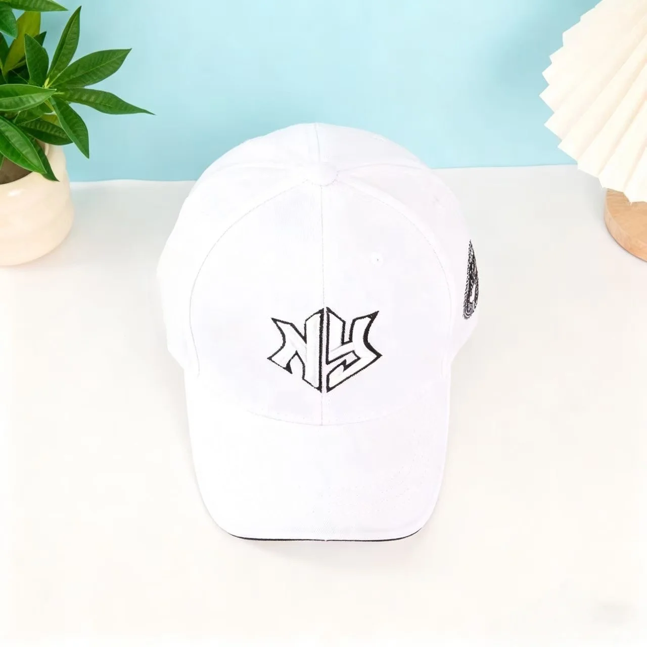 قبعة بيسبول كلاسيكية نيويورك بيضاء - قبعة أبي للجنسين بحزام قابل للتعديل: نمط رياضي قديم للارتداء اليومي والأنشطة الخارجية و #3