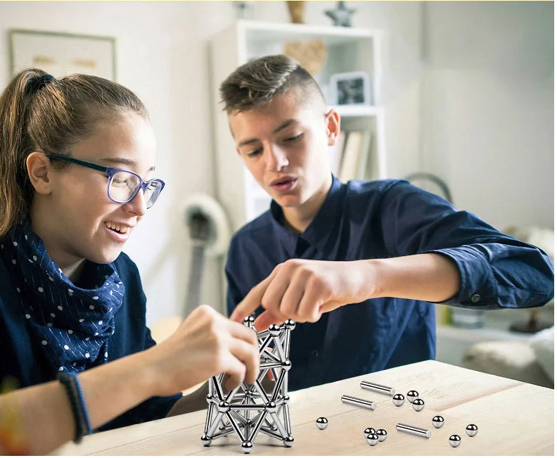 Puzzle Wszechstronne Magnetyczne Klocki Konstrukcyjne Zabawka Dziecięca Geometryczne Kształty Magiczne Kolory Wczesna Edukacja Magnetyczna Zabawka z Przyssawkami