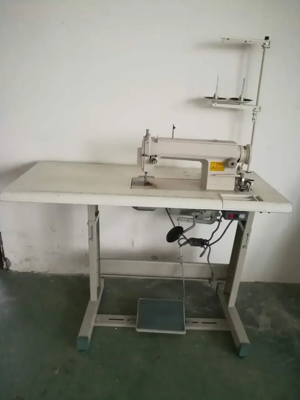 QL5550  industrial lockstitch sewing machine apparel machinery complete china good price used for factory/home