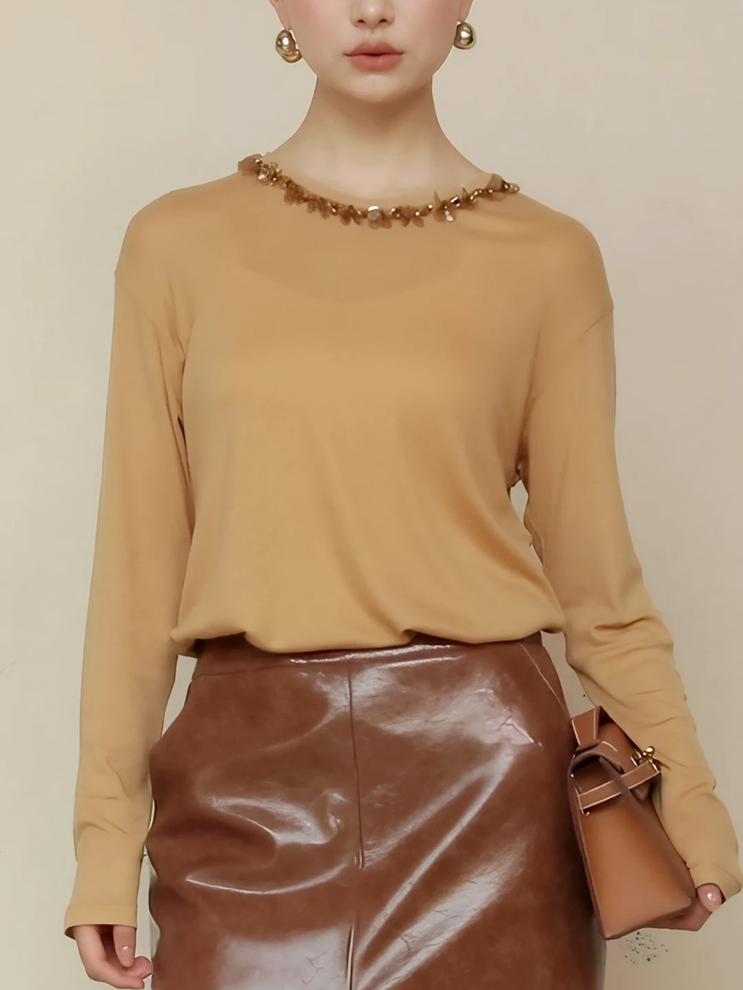 

Korean Sle round Ne Long Sve iny Sequin Design Heavy Work Yellow Top Versatile Loose Fit Comfortable Breathable Ladi...