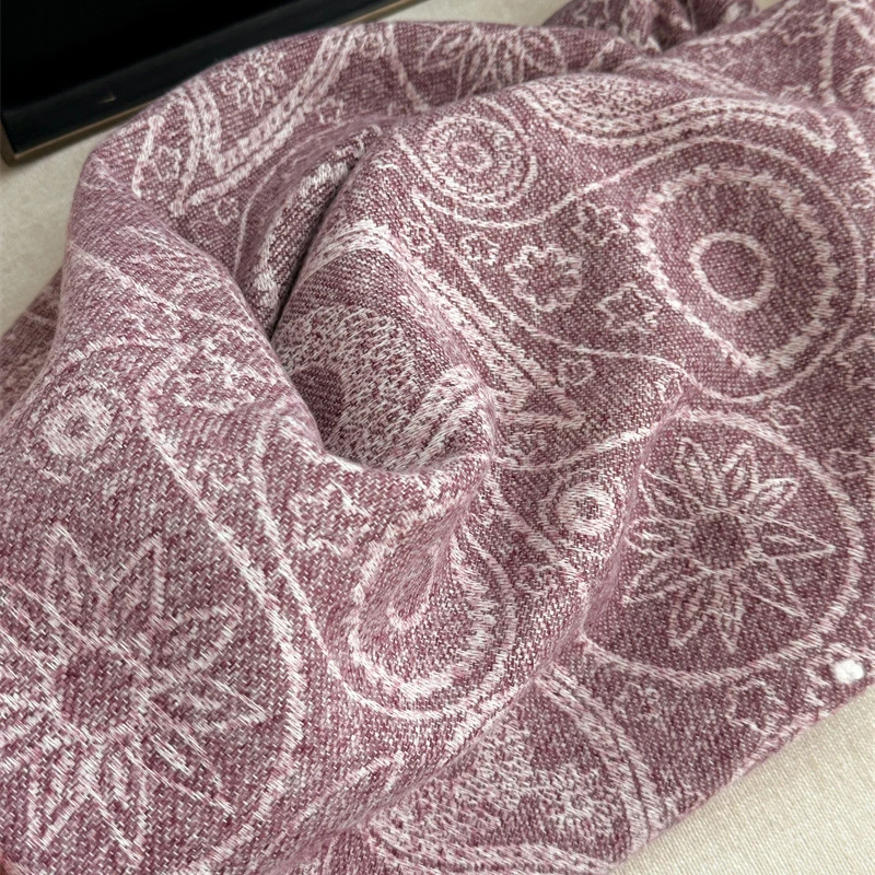 الفاخرة الشتاء فو الكشمير وشاح المرأة 2025 المألوف بيزلي سميكة الأوروبية والأمريكية الدافئة شال المعطف الشالات