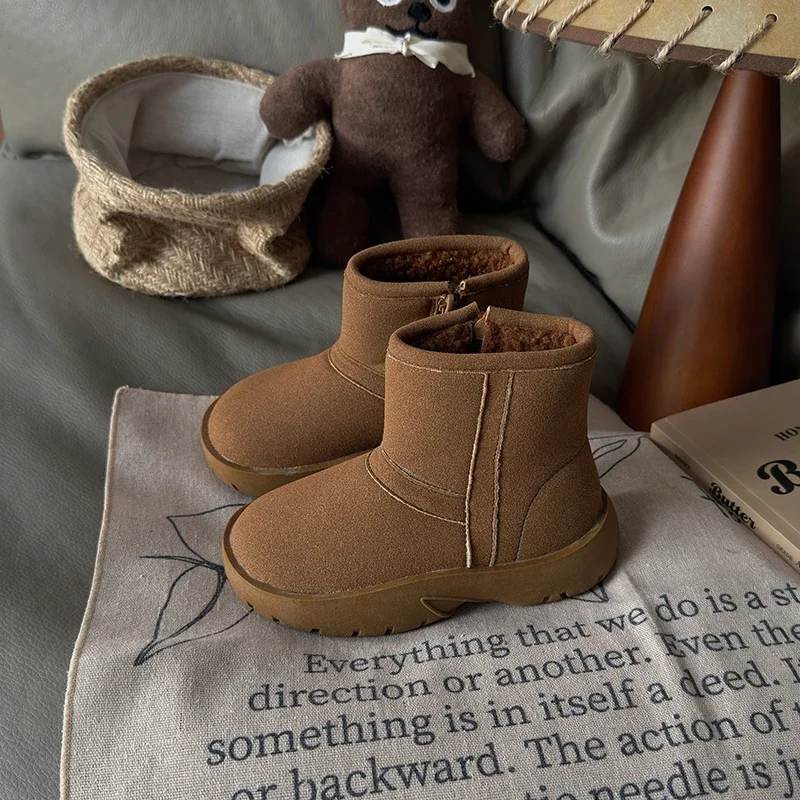 

Children Short Boots Soild Color Korean Style Kids Casual Boots Versatile 2025 Winter New Boys Girls Fashion Boots Suede Warm