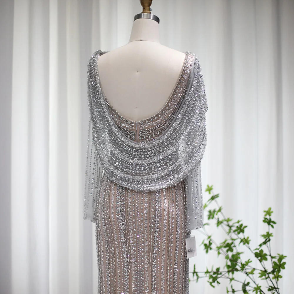 Sharon Said Luxuriöses Silbernes Meerjungfrauenkleid für Hochzeitsfeier mit Cape, Perlenbesetztes Schlitz-Abendkleid SS035 Maßanfertigung – Detail 26