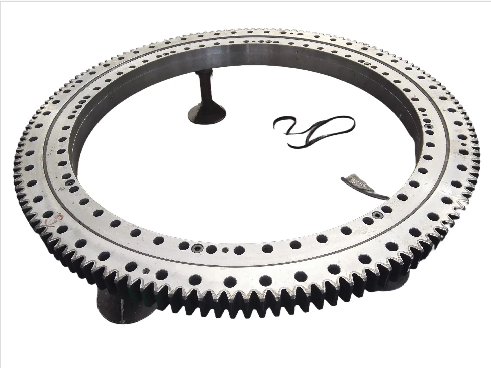 محامل الدوران الخارجية مناسبة لمعدات الطيران، والمعدات الهندسية، والمعدات الخاصة، والمنتجات المخصصة