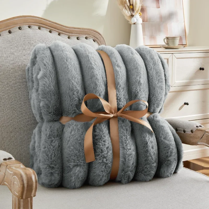 

Faux Fur Throw Blanket for Couch, Soft and Cozy Luxurious 3D Striped Fluffy Blanket, 770GSM Thick Warm Plush Fuzzy 60"x 80"
