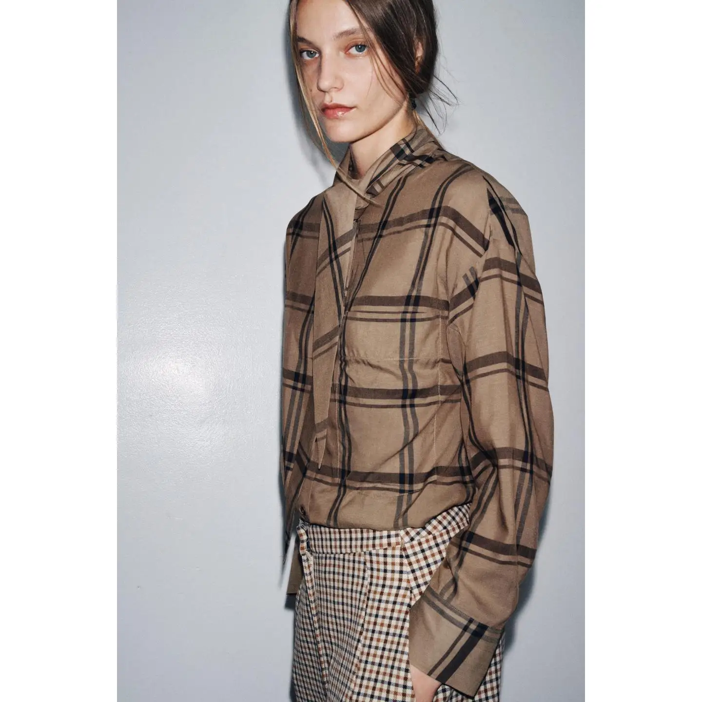 

Casual Plaid Long Sve Scarf Ne irt Women's Loose Fit Comfortable Breathable Autumn Faion Vintage Simple Sle