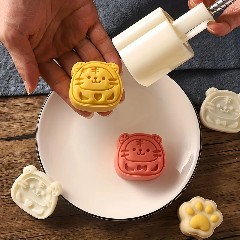 Cute Tiger Shape Pastry Mold,Including 1 Mold And 2 Stamps,DIY Hand Press Moon Cake Stamps,Mung Bean Cake,Cookie,Moon Cake Mold