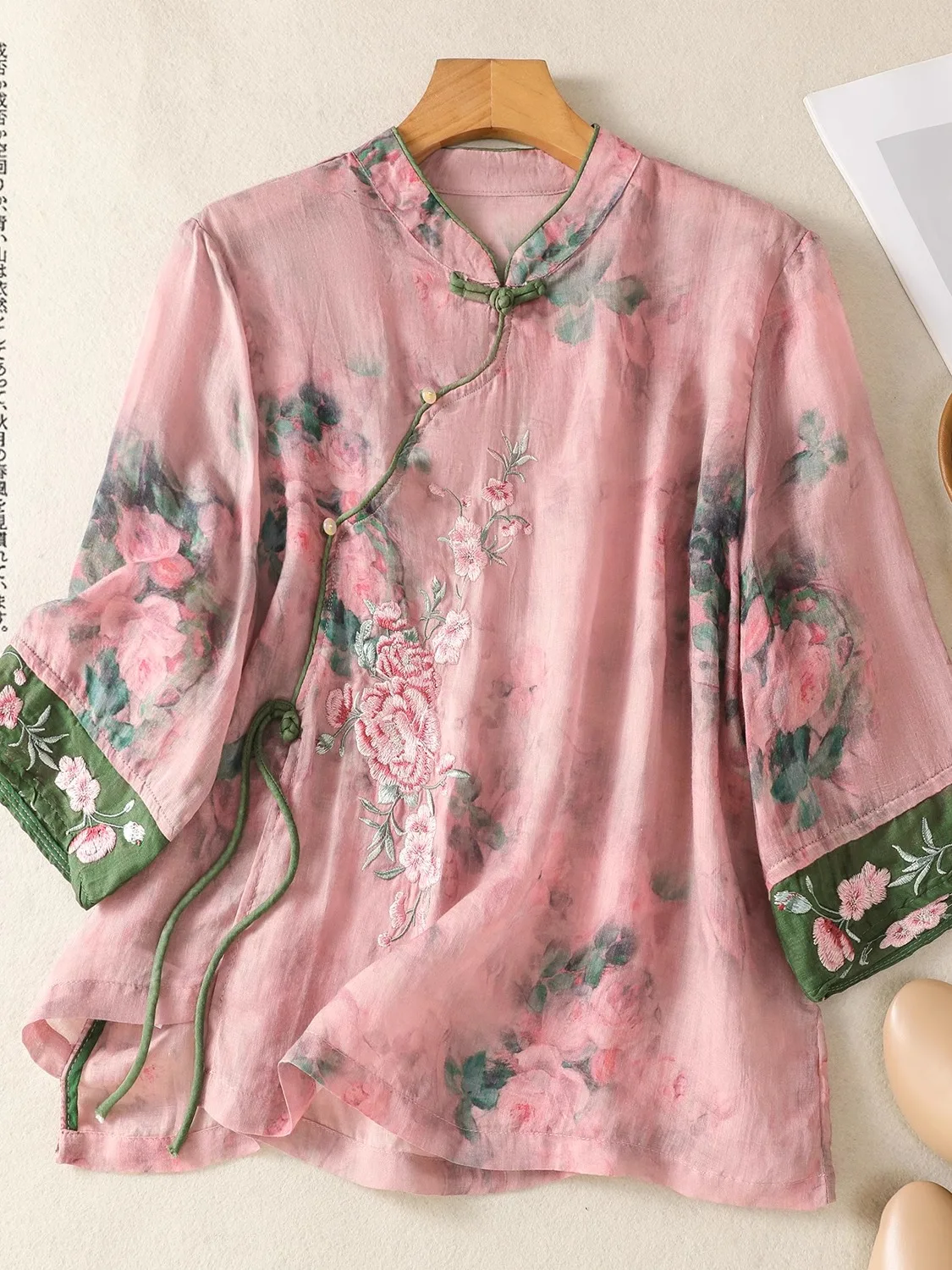 

Женский льняной топ в стиле ретро в китайском стиле, повседневный художественный цветной воротник с принтом, топ на пуговицах, корейская модная одежда для поездок на работу