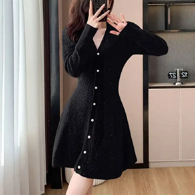 فستان كوري أنيق بخصر على شكل حرف A للنساء أنيق بياقة على شكل V وصدر واحد فستان محبوك نحيف موضة أحمر قصير للحفلات