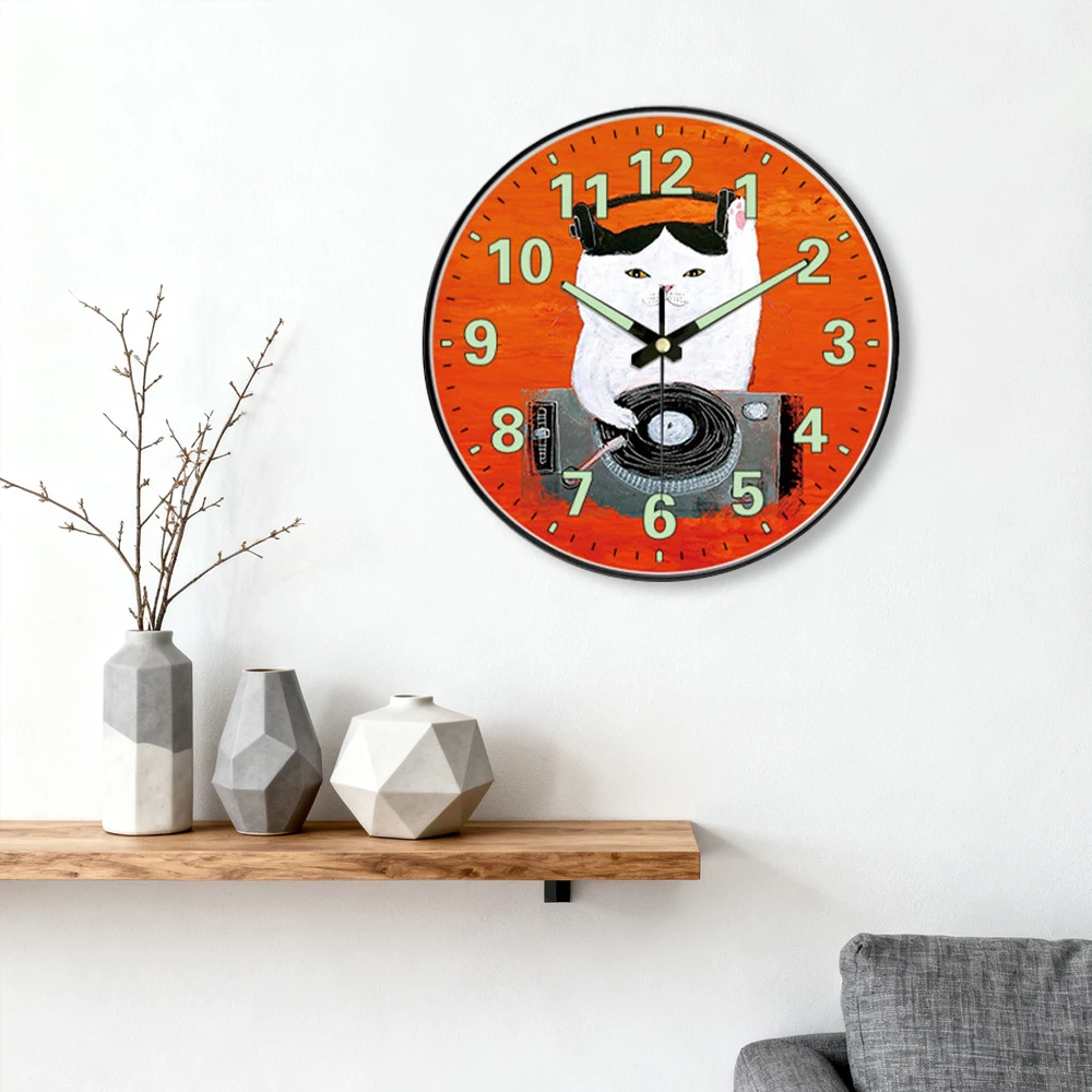 

Red Luminous Wall Clock Cartoon Cat Silent Non-ticking Night Light Clock Vintage Wall Watch for Living Room Bedroom Home Decor