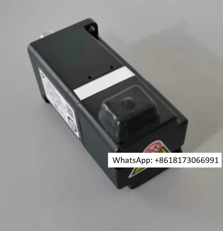 SGM7J-01AFC6S Yaskawa серводвигатель