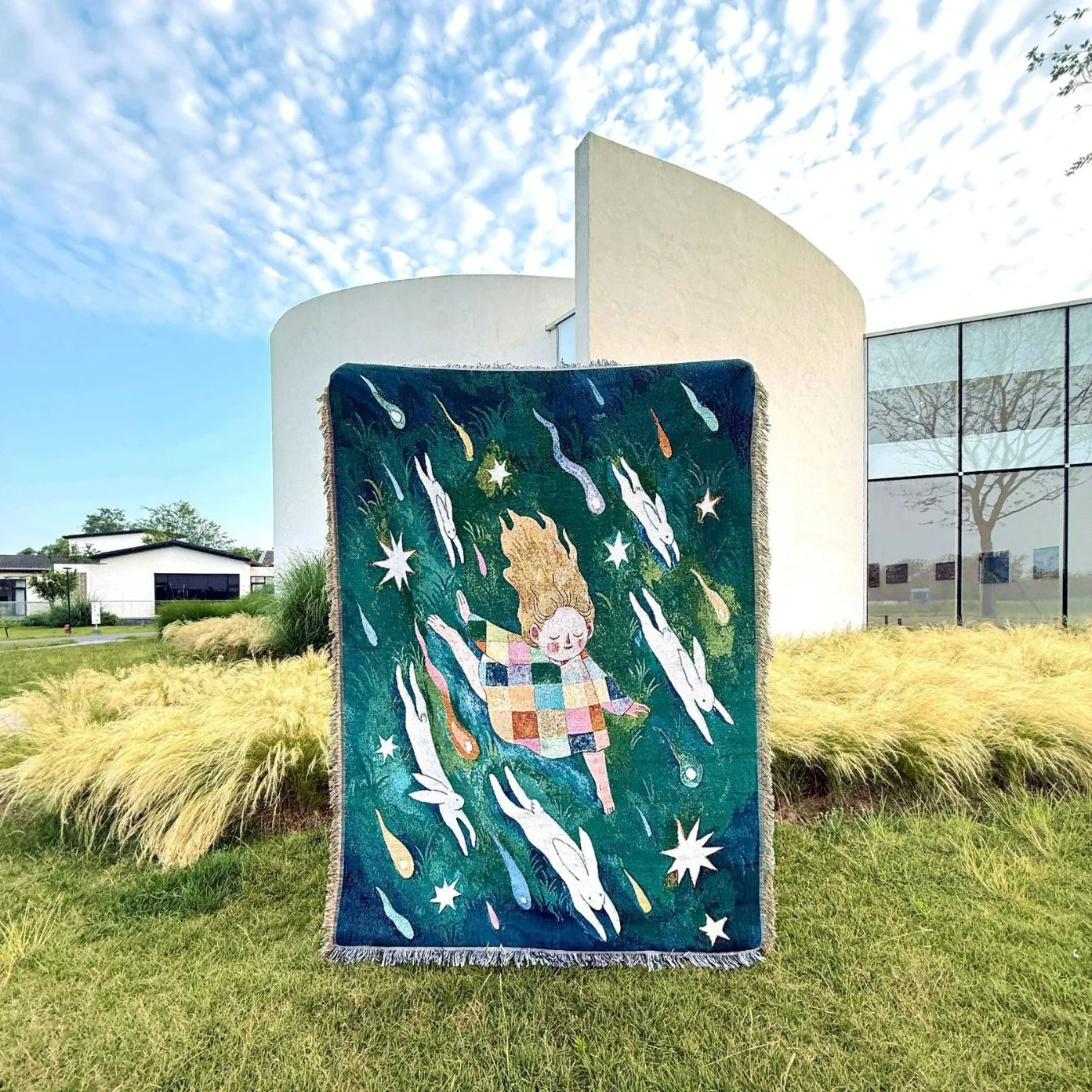 Girl and Rabbit Anti-scraping Sofa Cover Jacquard Gift Blanket, Nap Cotton Yarn Sofa Throw Tapestry Blanket Camping Beach Towel