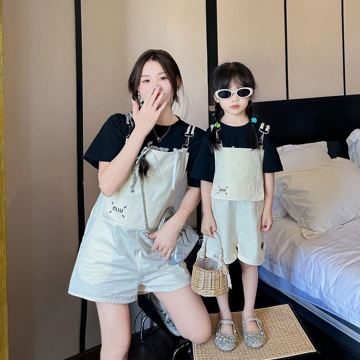 

Funny Mother and Children Outfits Mom Baby Girl Black T Shirts + Jumpsuit with Cute Bunny Ears Matching Sets Mama and Me Clothes