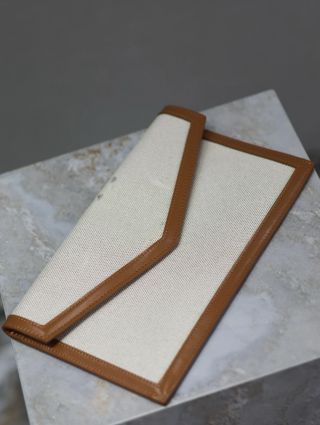 

2025 Luxury Genuine Leather Designer Bag Ladies High Quality Simple Style Women Famous Brand Bag