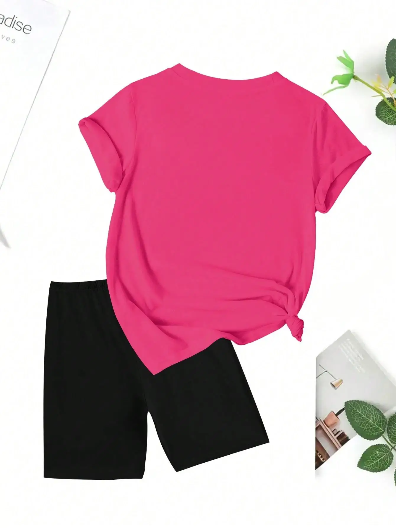 Set di t-shirt con orsacchiotto con conchiglia rotta con fiocco rosa Set di 2 pezzi in cotone moda donna pantaloncini estivi freschi moda morbida