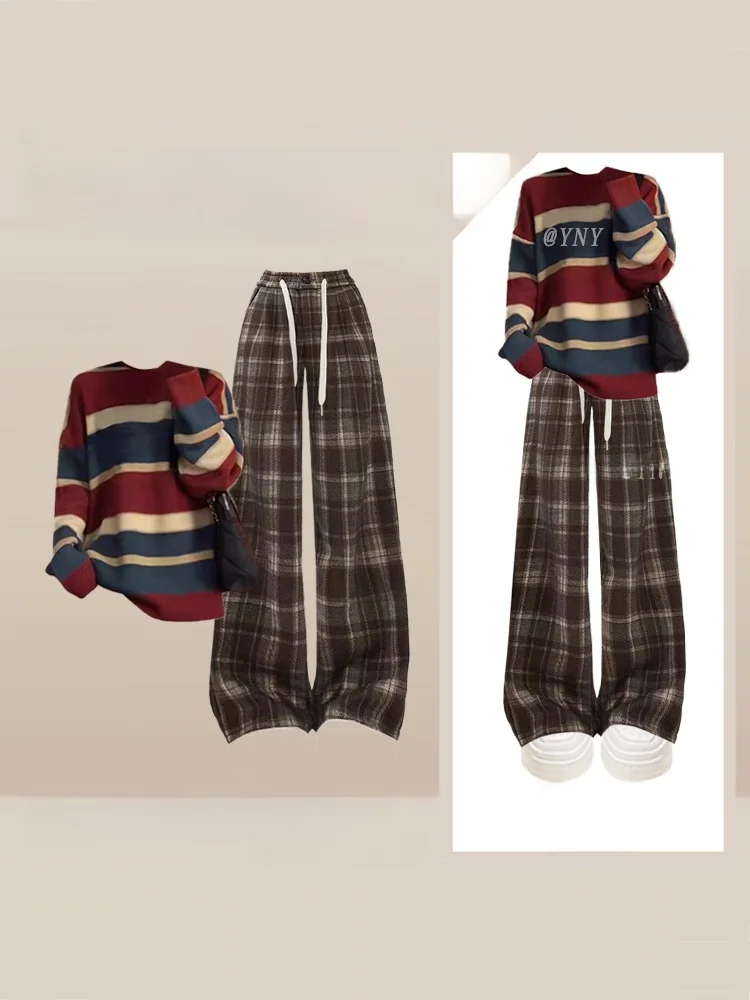 

Американский полосатый вязаный свитер в стиле ретро, женский осенний новый дизайн, повседневный клетчатый комплект из двух предметов, модный ансамбль для взрослых
