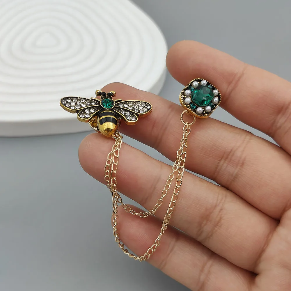Fashionable bee zircon brooch, anti-exposure pin for women, metal button to fix clothes, wedding party gift