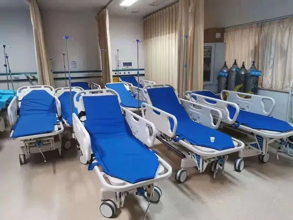 عربة إسعاف لسرير مستشفى الطوارئ من CHENGHONG B2 ABS