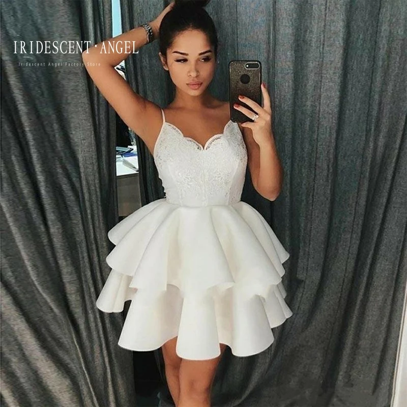 Iridescent A-Line Sexy White Appliques Tiered Romantic Prom Spaghetti Straps Homecoming Dresses Short Cocktail Party Dress