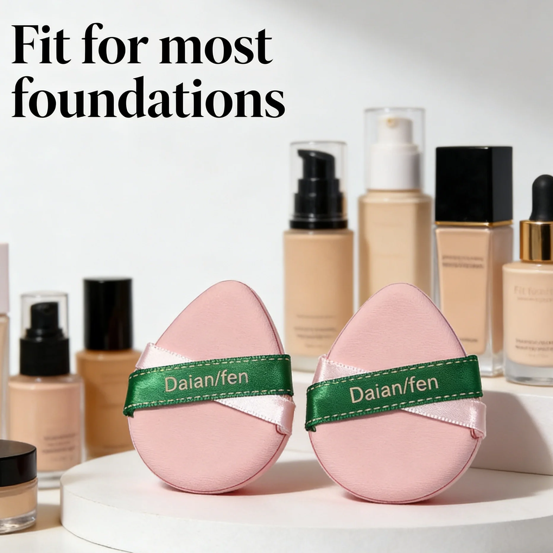 1 piece of double-sided drop-shaped cushion powder puff with built-in non-slip ribbon, suitable for both dry and wet use.