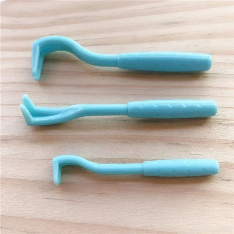 3PCS Pet Flea Removal Tool Kit Plastic Scratching Hook Remover Pet Cat Dog Grooming Supplies Tick Removal Tool Tweezers Clip