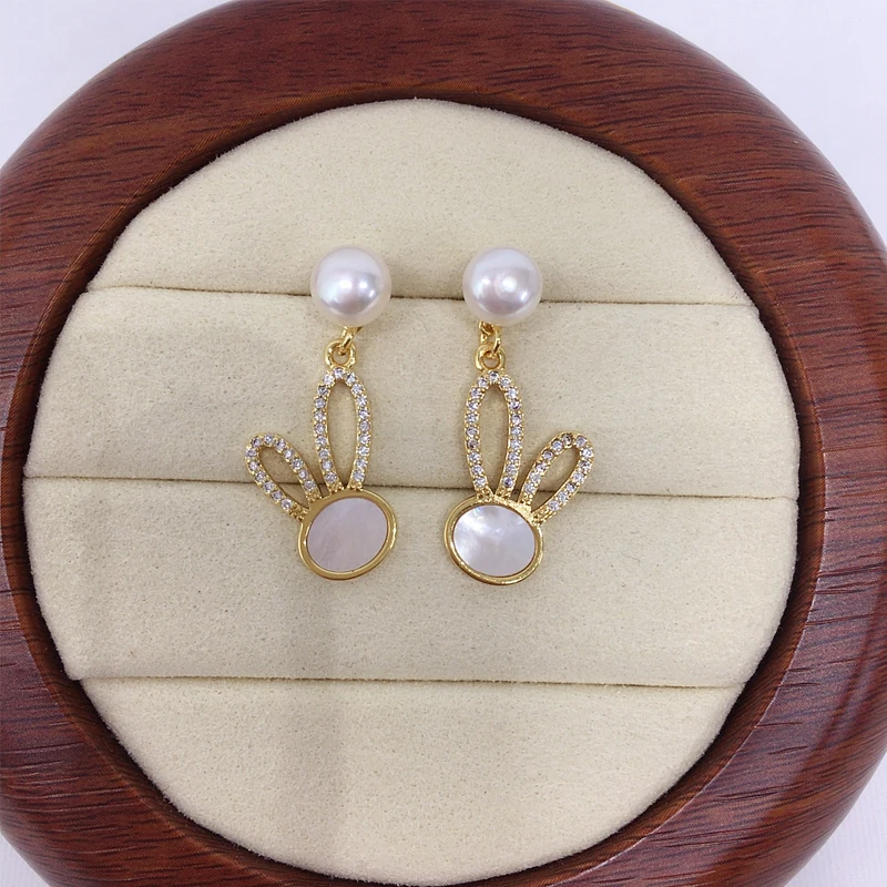 ZHBORUINI 2024 Natural Freshwater Pearl Earrings 14K Gold-Plated High-End Sea Shell Rabbit Earrings S925 Silver Ear Needles