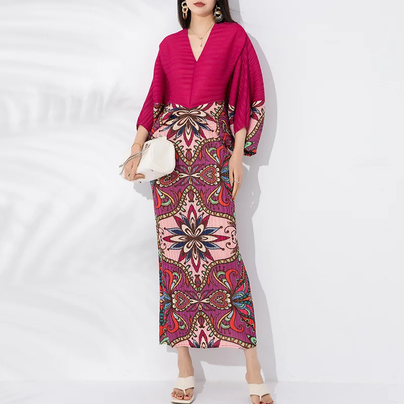 

Wrinkle Printed Contrasting Bat Sleeve Dress, New Women's 2023 Summer Fashionable Temperament, Buttocks Wrapped Long Skirt