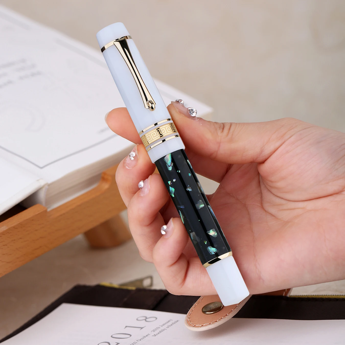 

Majohn M400 Deep Sea Shell Fountain Pen EF/ F Nib with Converter, Shell & White Acrylic Writing Office Gift Pen