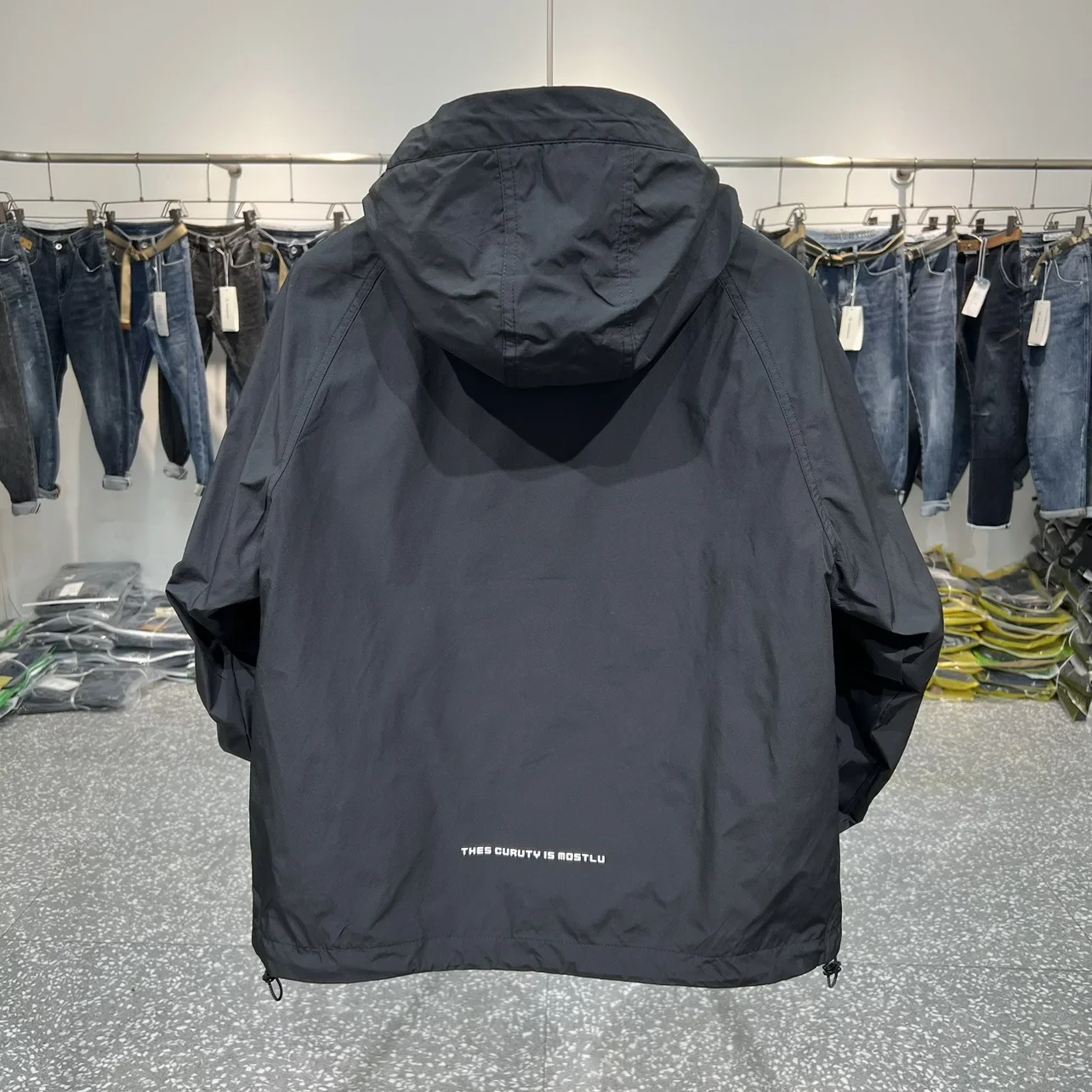 Arbeitsjacke mit Kapuze, wasserdicht, winddicht, für den Außenbereich, lässiger lockerer Mantel, Windbreaker-Hoodie-Jacke – Detail 4
