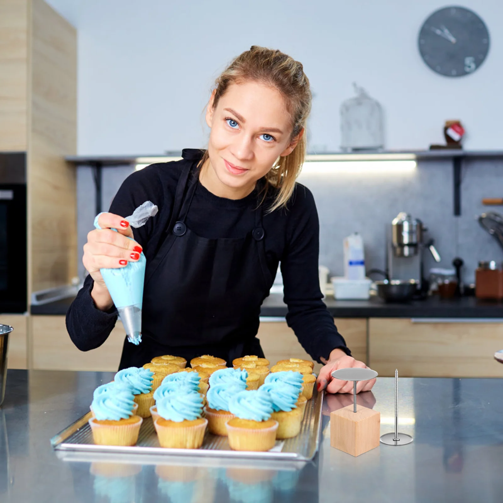 

1Set Cake Decorating Supplies Stainless Steel Flower Nails Wood Flower Nail Holder Cake Flowers Icing Decoration Kit