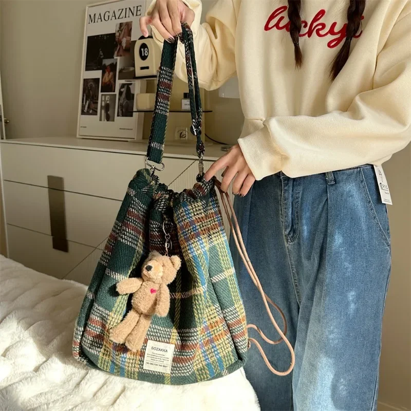 Borsa a tracolla zaino in lana scozzese in stile coreano con coulisse a tracolla dolce tutto-fiammifero Casual Street Shooting Shopping pendolare