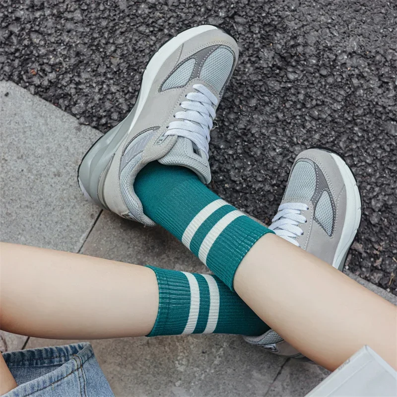 Women Socks Japanese Fashion Autumn New Novelty Candy Color Sports Crew Socks For Girls Preppy Style Striped Socks Casual