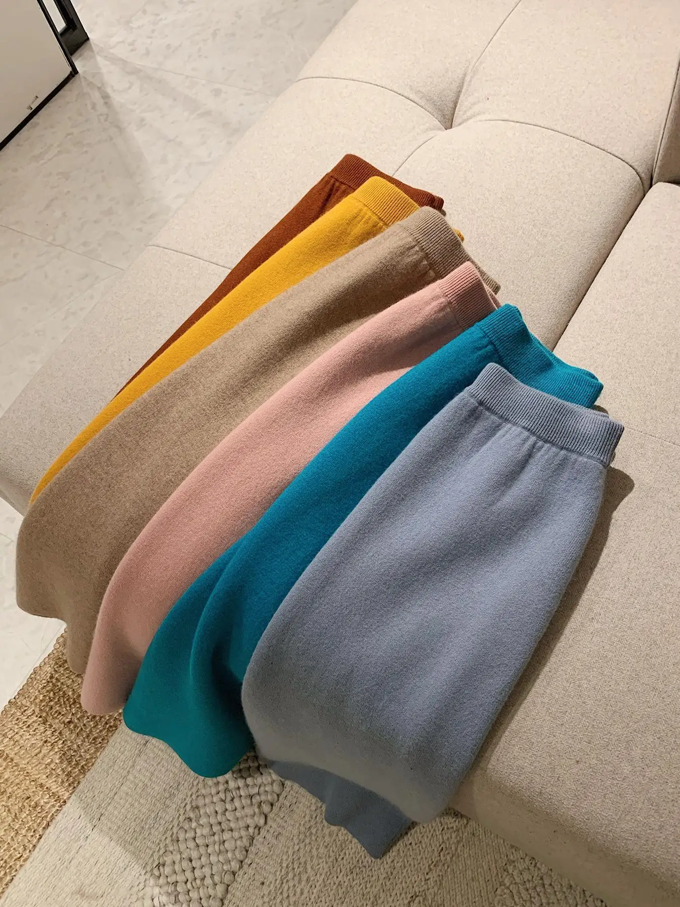 

Misslady Self-Preserved Bear Wool Thiened Candy Color Knitted f Skirt Elastic Waist Hip Concealing Slimming Versatile