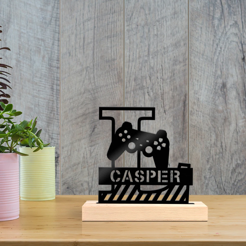 1pc Metal Desktop Ornaments and Decorations Customizable Content Equipped with A Wooden Base Art Decoration, Desktop Decoration