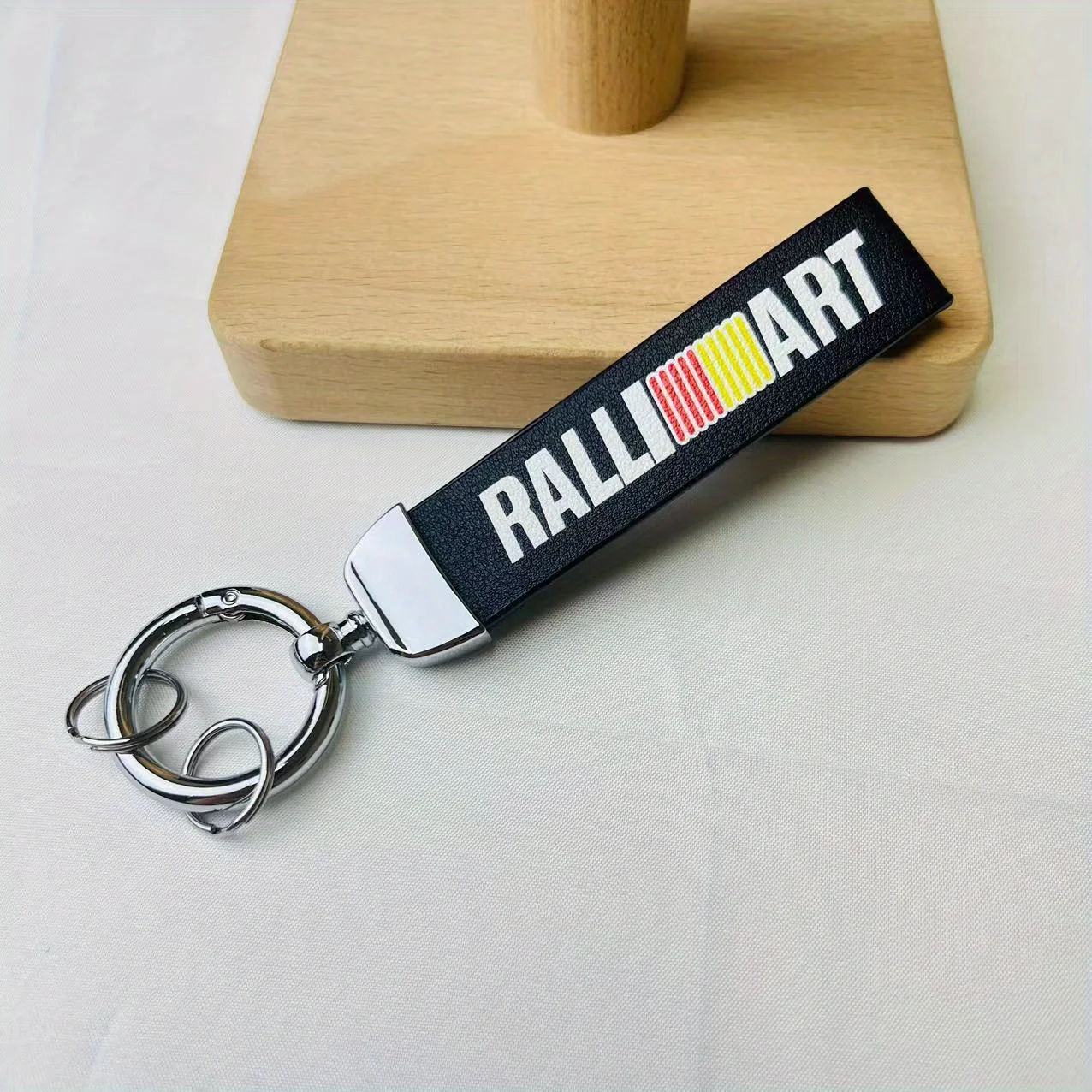 Auto-Schlüsselanhänger, Farbdruck-Emblem, Lanyard, Leder-Schlüsselanhänger für Mitsubishi Ralliart Pajero Sport Lancer EVO Outlander Zubehör