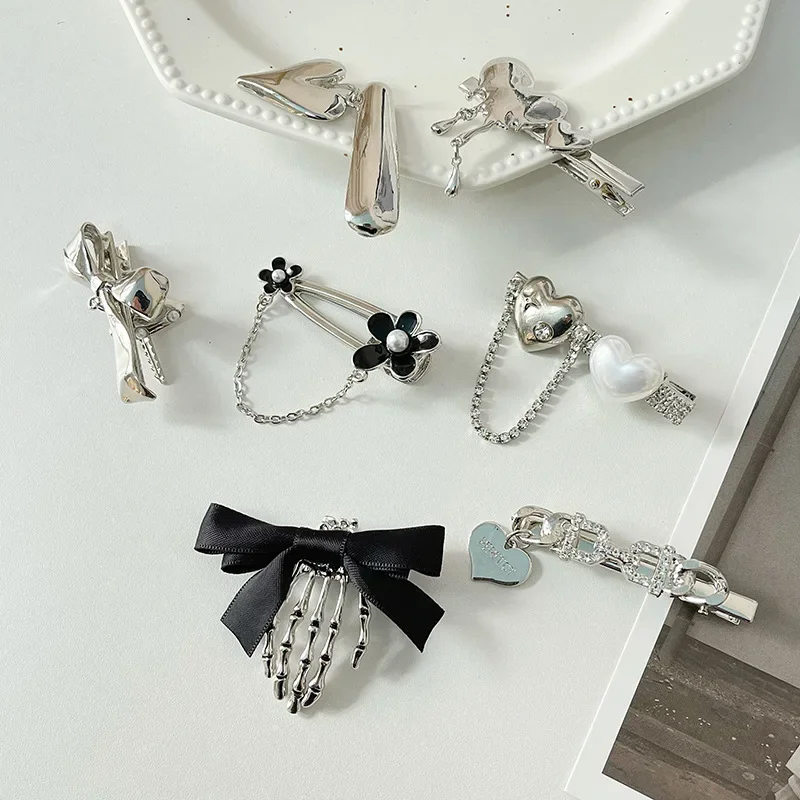 Metal Love Heart Side Clips Hairpin Korean Fashion Cool Girls Bangs Clip Women Geometric Unique Design Silver Color Barrettes