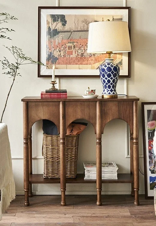 French retro solid wood porch cabinet is opposite the entrance door, entrance table, ultra-narrow corridor door entry