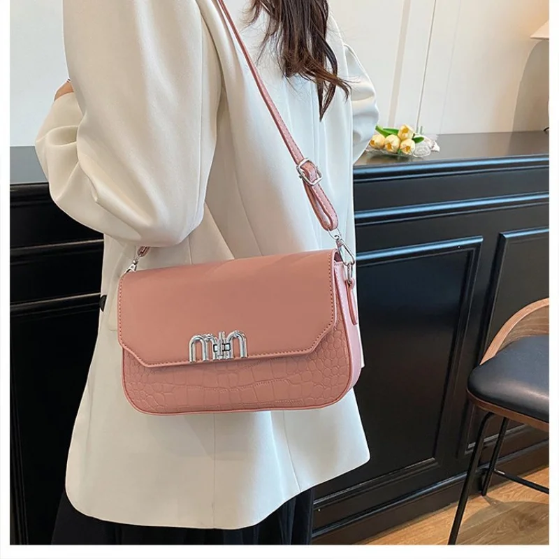 

Известная дизайнерская кожаная женская сумка на плечо, элитная роскошная брендовая модная элегантная повседневная сумка через плечо с элегантной отделкой ​